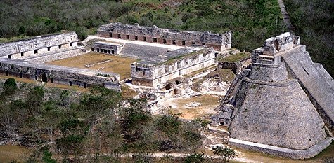 Uxmal - La Cite Maya du dieu Chac